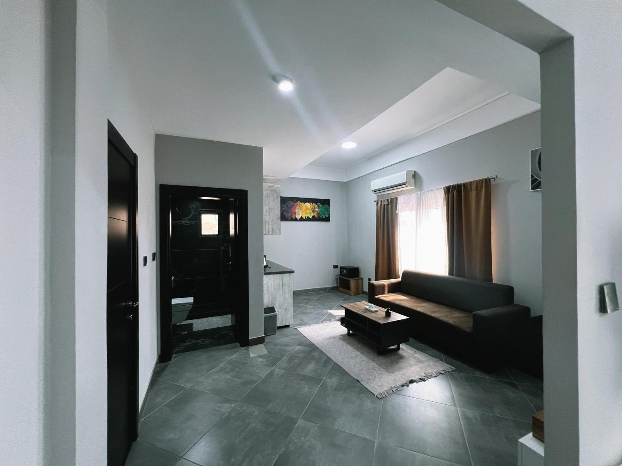 Euro Homes Hotel อักกรา ภายนอก รูปภาพ