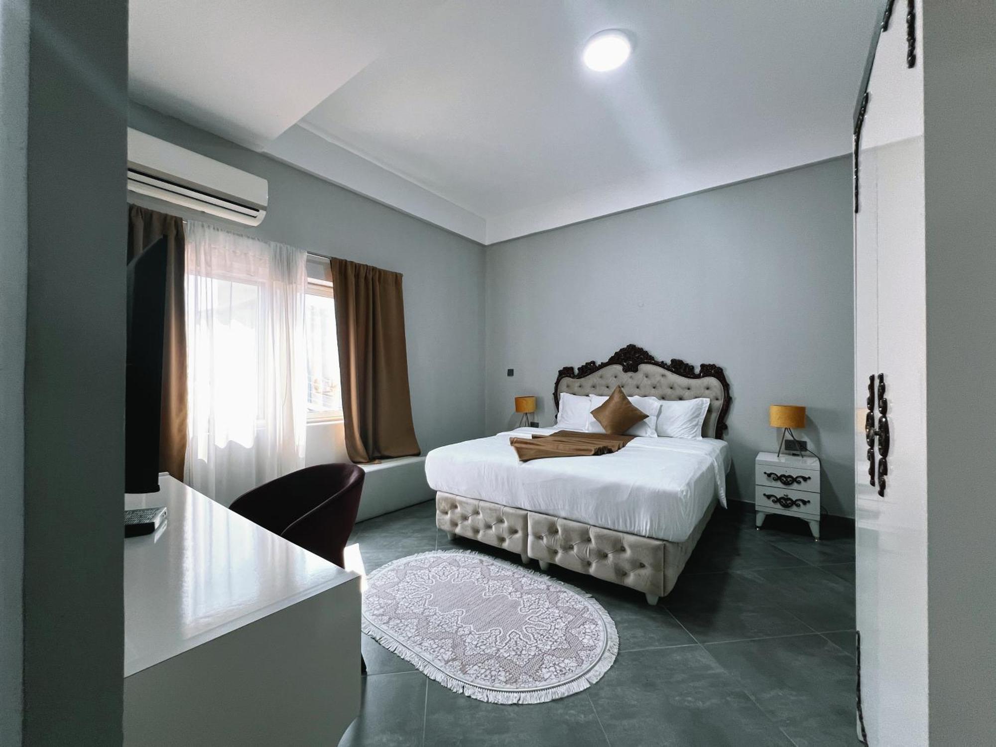 Euro Homes Hotel อักกรา ภายนอก รูปภาพ