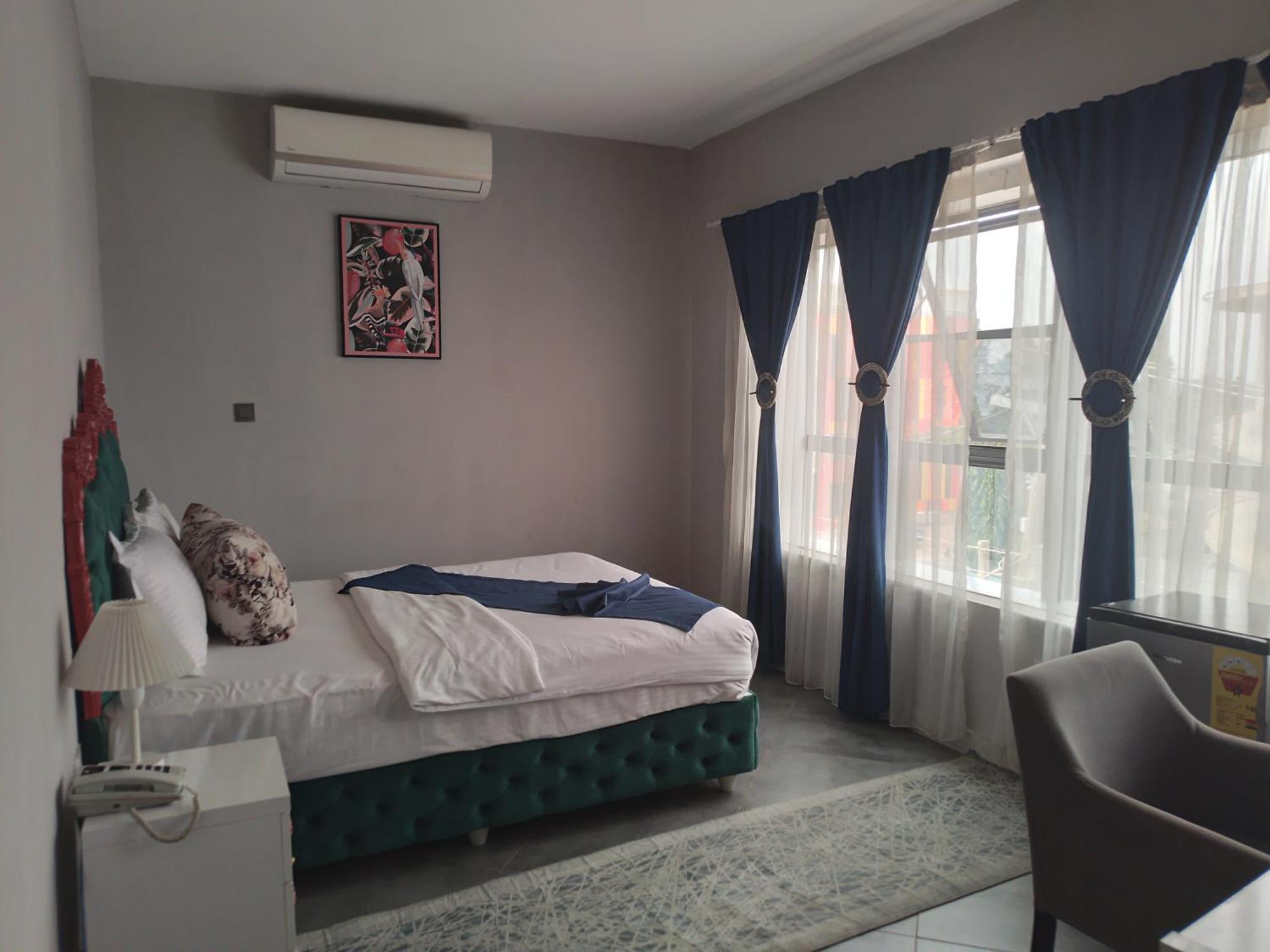 Euro Homes Hotel อักกรา ภายนอก รูปภาพ