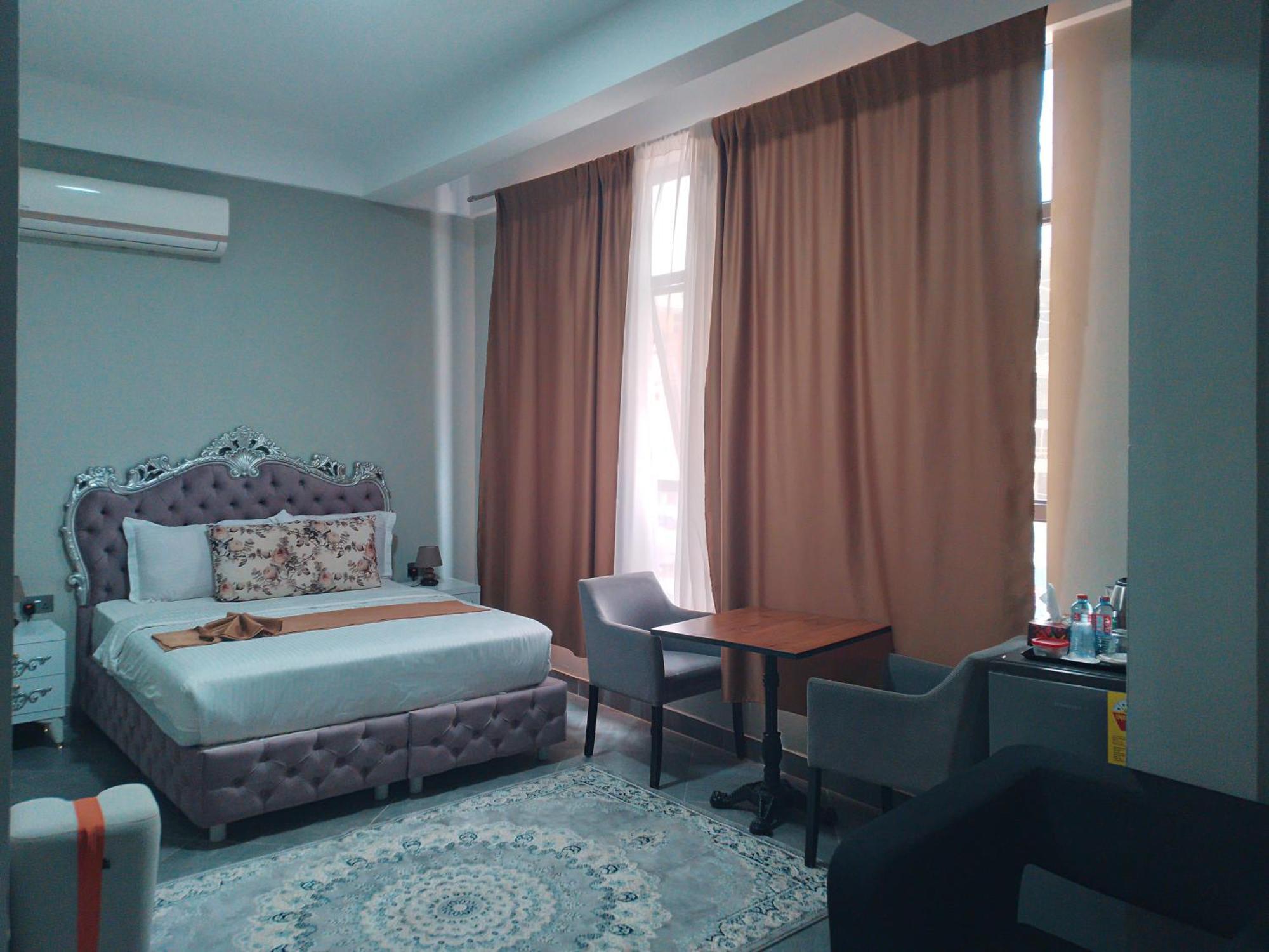 Euro Homes Hotel อักกรา ภายนอก รูปภาพ